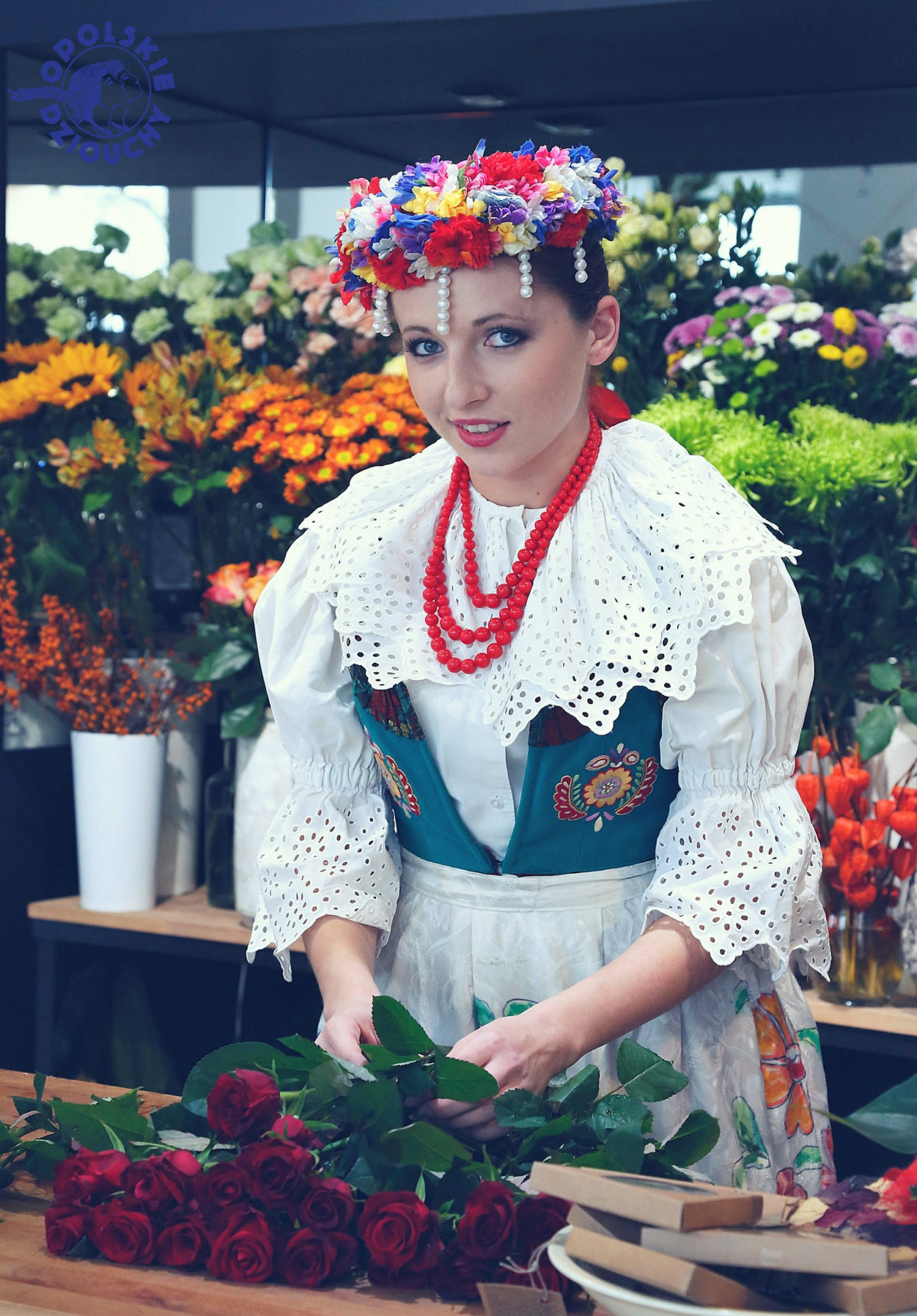 śląsk strój ludowy folk opolski strój ludowy opole opolskie ludowo folklor opolska dziewczyna dzioucha zespół pieśni i tańca kwiaciarnia zielona gęś kwiaty